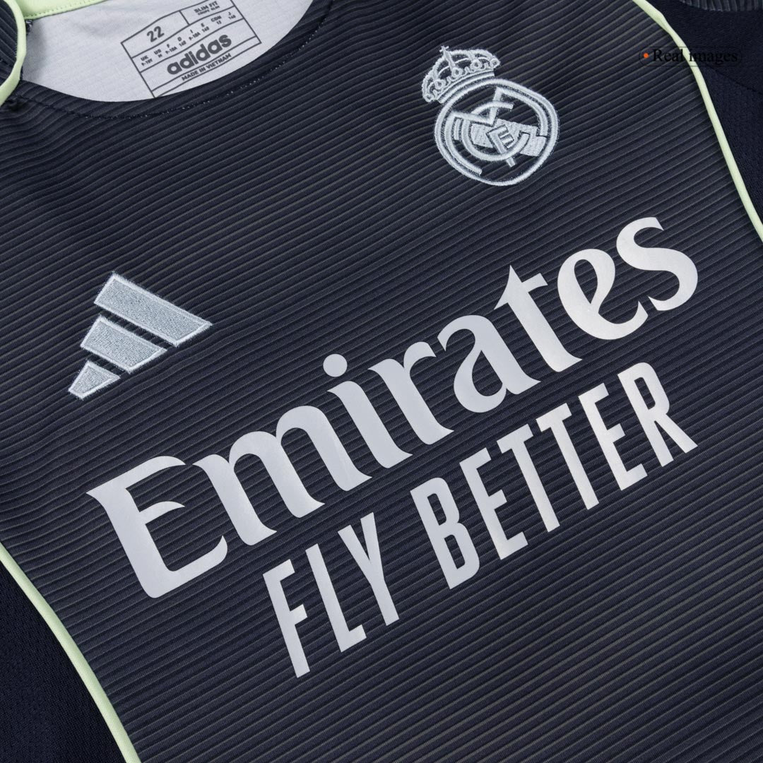 Real Madrid 2025/26 Vieras Lasten täydellinen peliasu [PREMIUM]