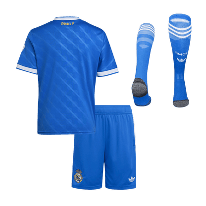 Real Madrid 2025/26 Kolmas Lasten täydellinen peliasu